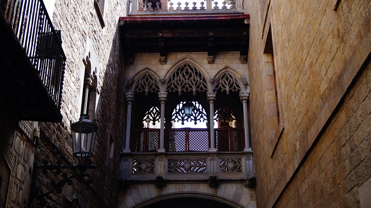spain barcelona the gothic quarter free photo