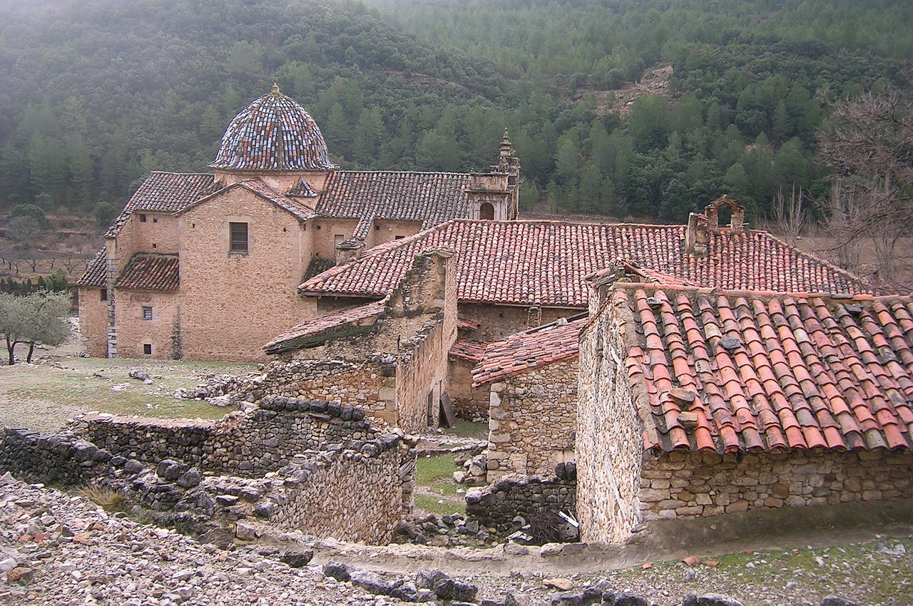 spain village ruins free photo