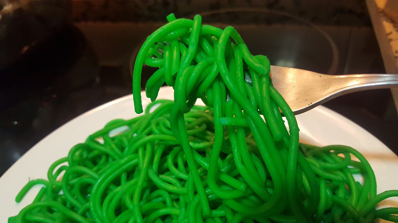 spaghetti green pasta free photo