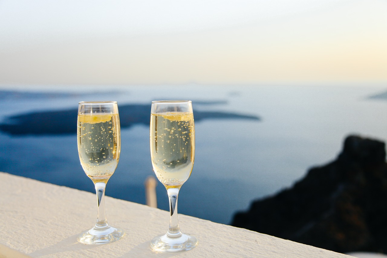sparkling wine bubbles glasses free photo