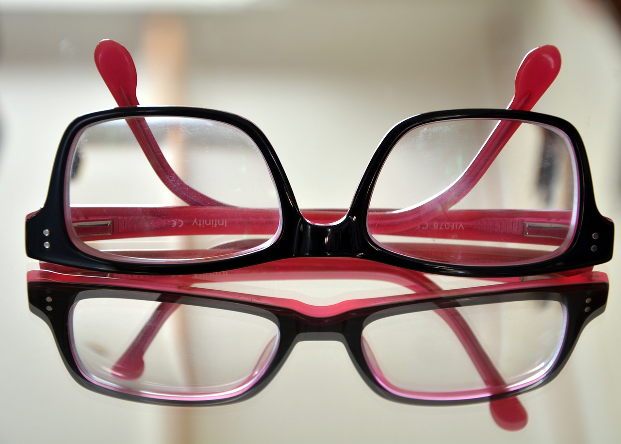 spectacles glasses reflection free photo
