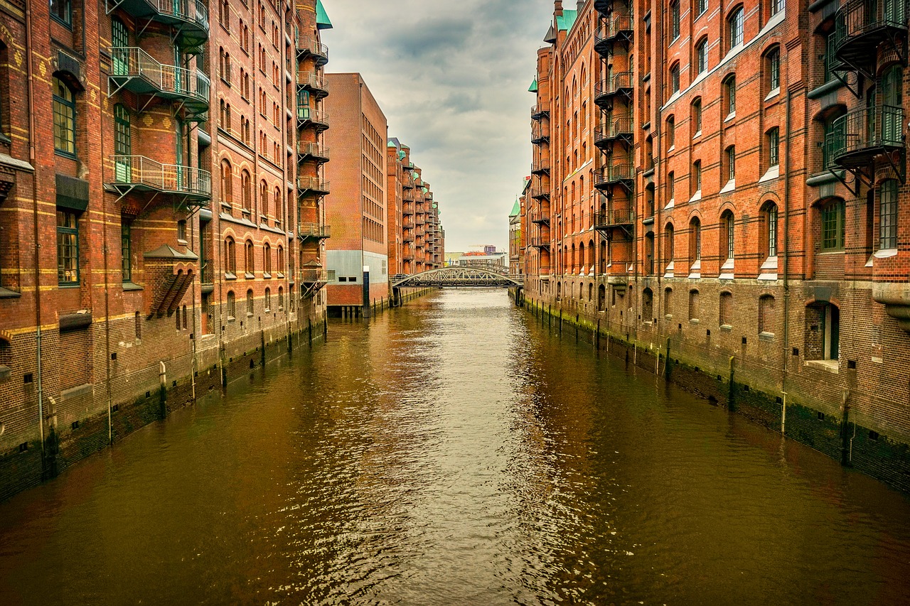 speicherstadt hamburg brick free photo