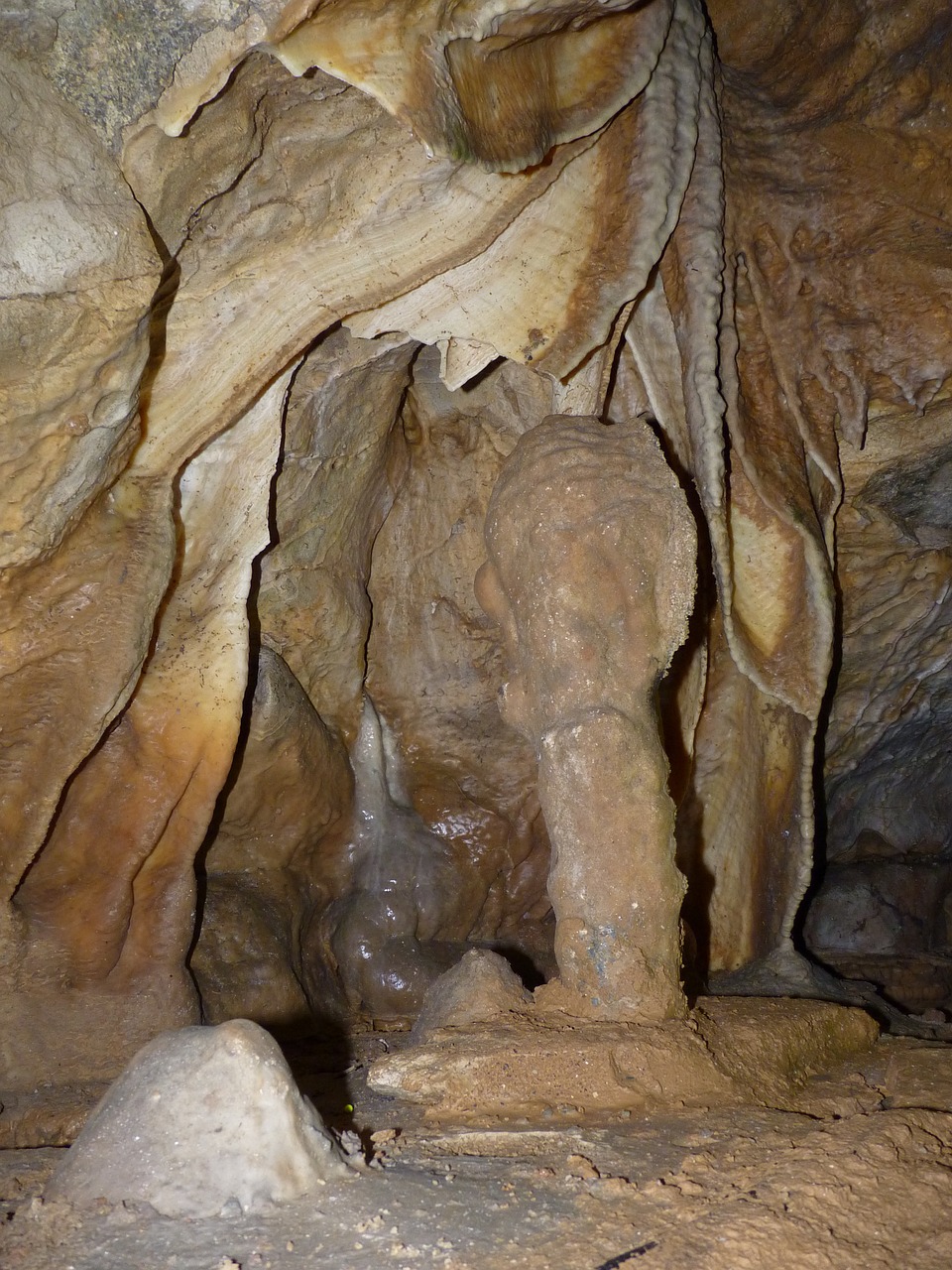 speleothems stalactite cave stalactites free photo