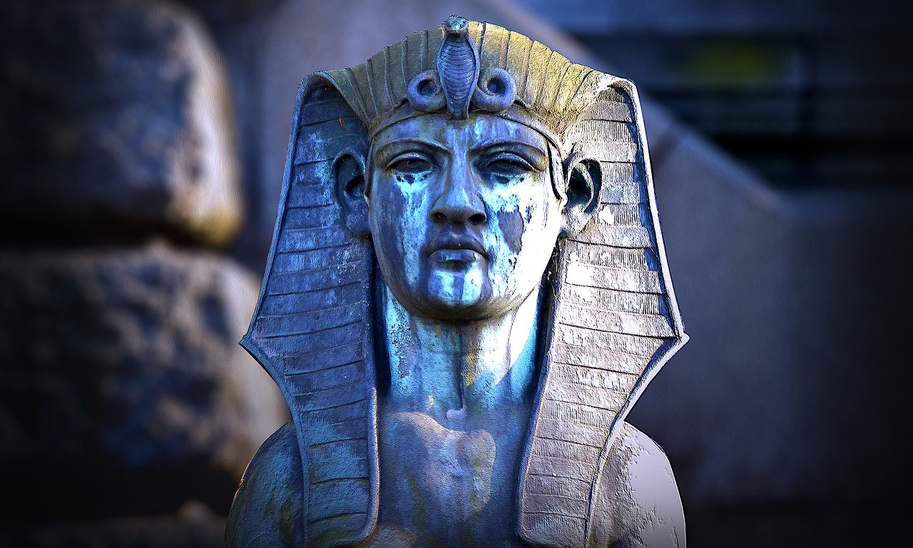 sphinx tomb statue free photo