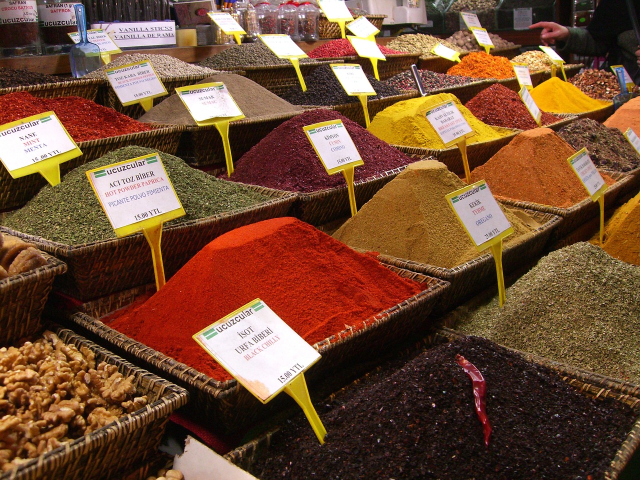spices istanbul bazaar free photo