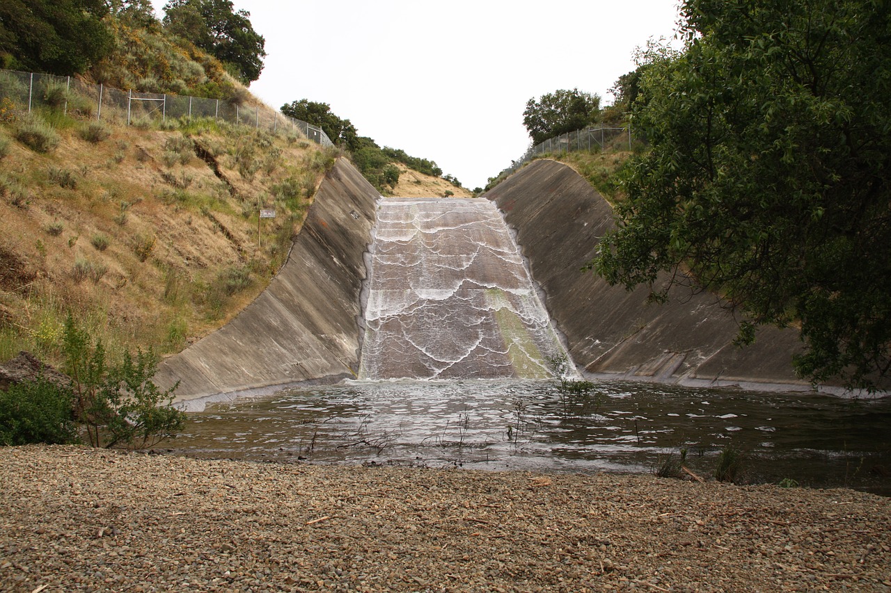 spillway water basin free photo