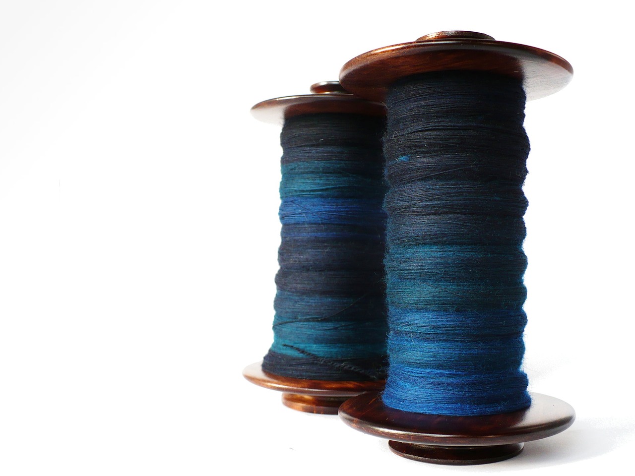 spinning wool blue free photo