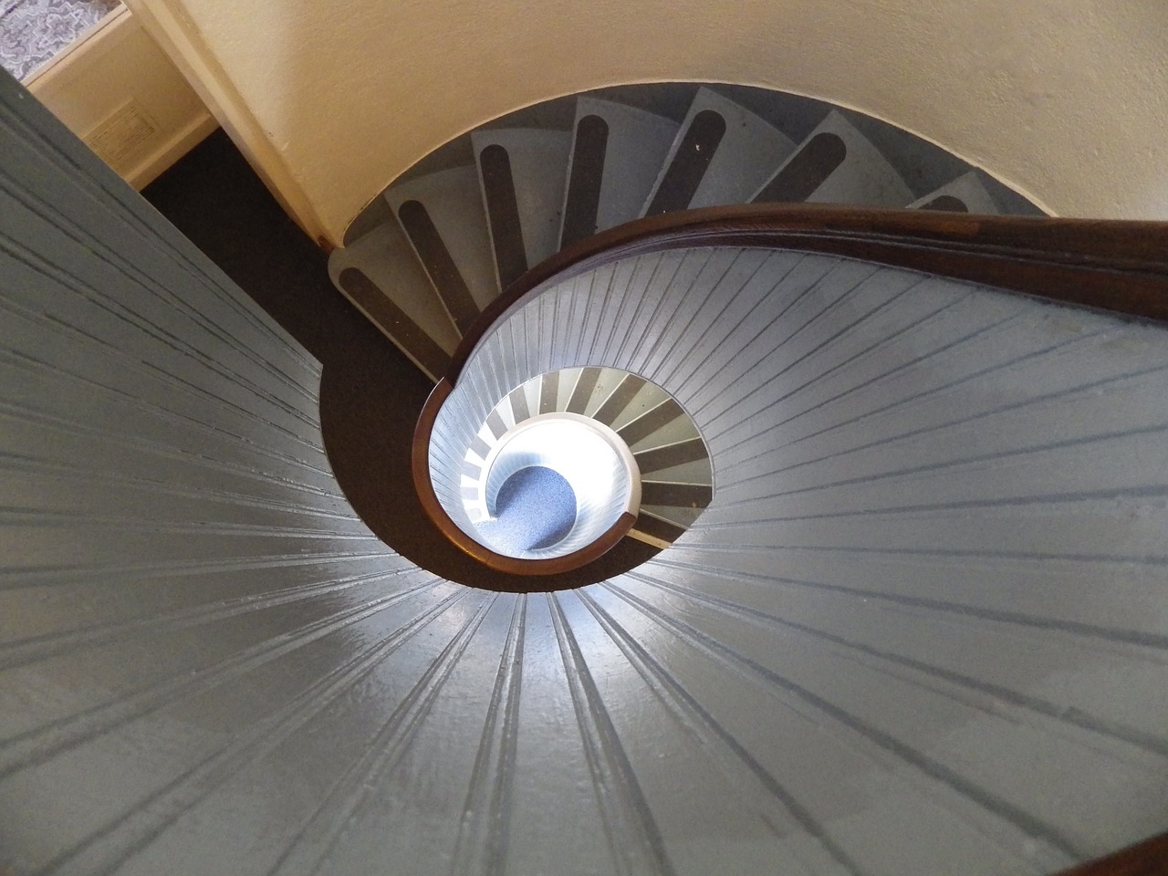 spiral staircase cabrillo national monument lighthouse free photo