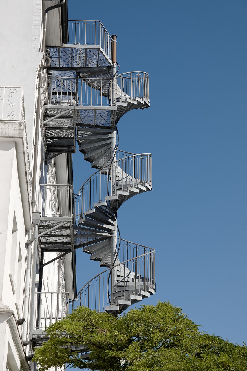 spiral staircase  house  stairs free photo