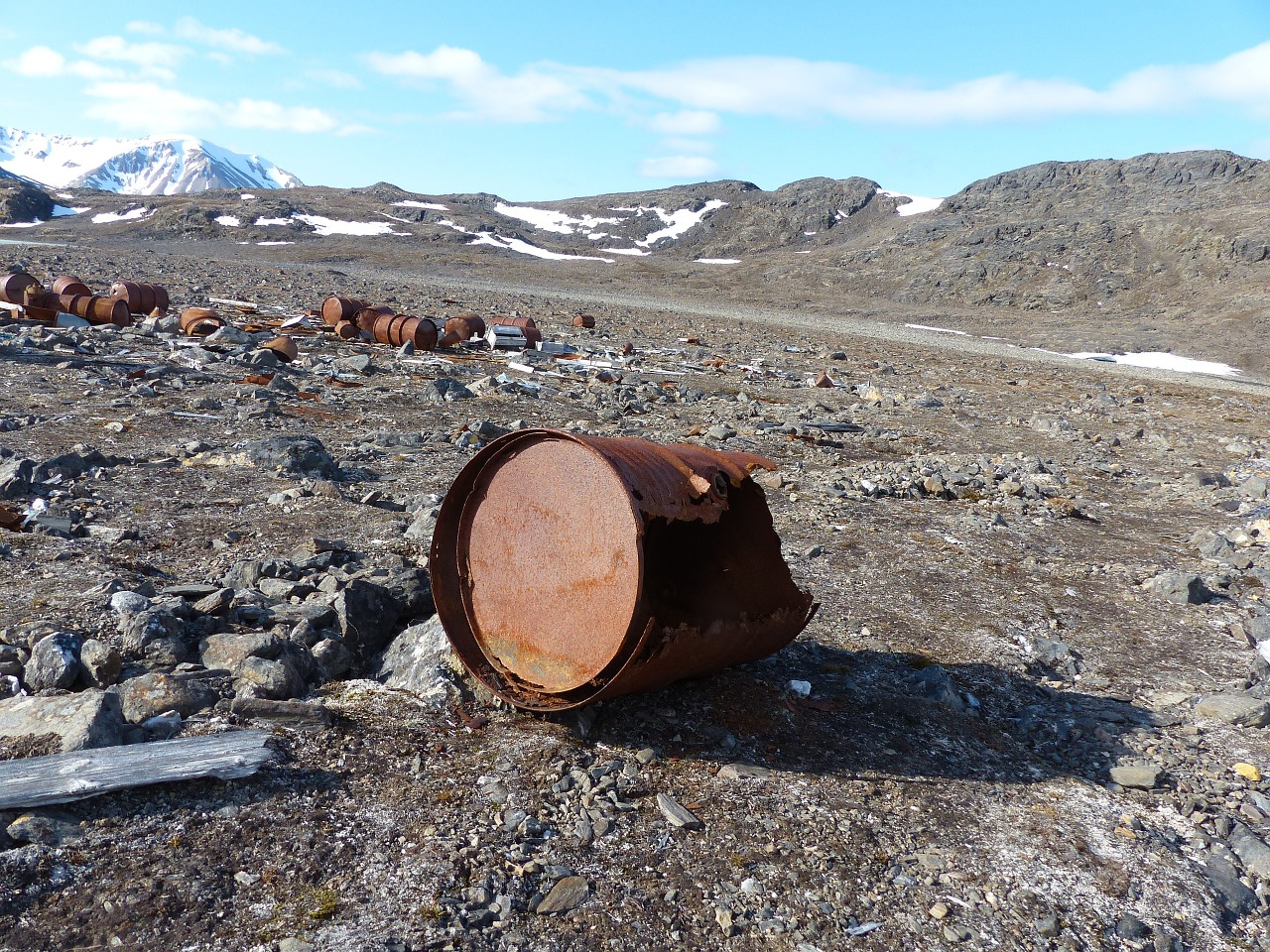 spitsbergen world war wetterstation loneliness free photo