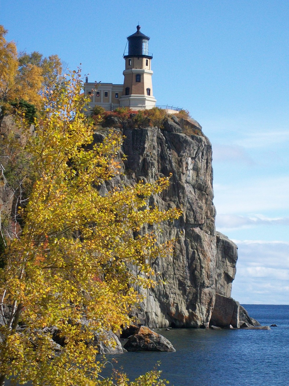 split rock lighthouse lake superior free photo