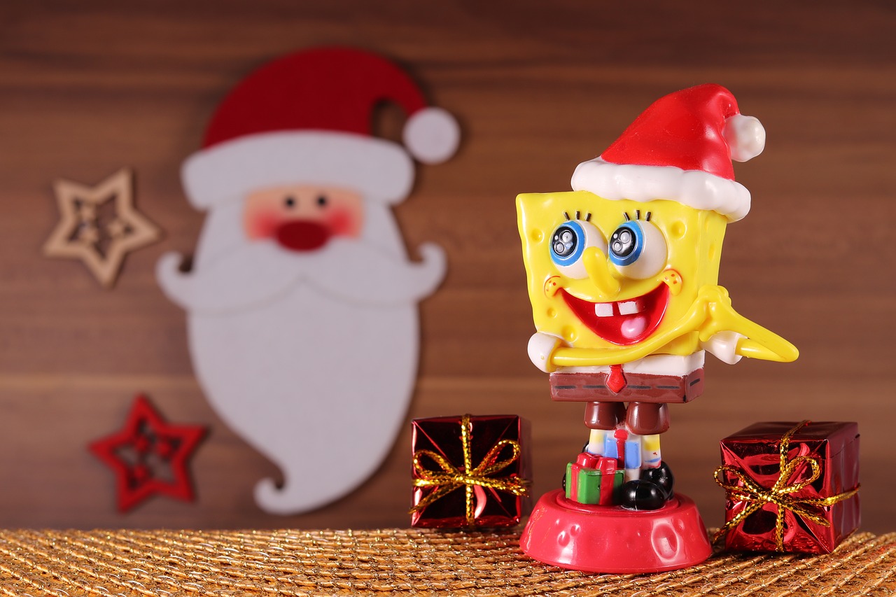 spongebob  sponge head  christmas free photo