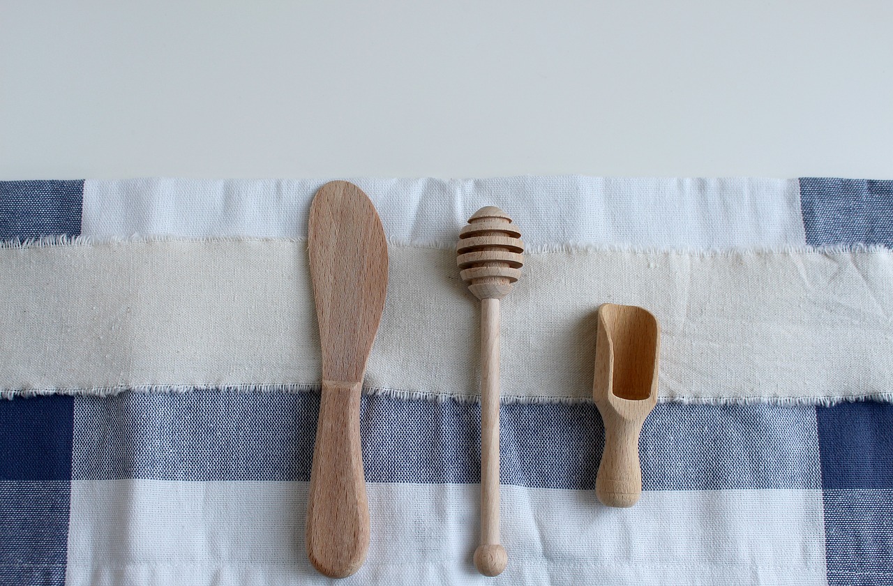 spoon wooden spoon budget free photo