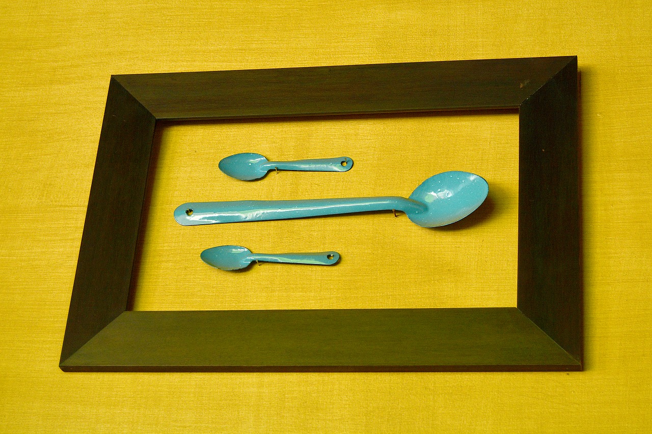 spoons box framework free photo