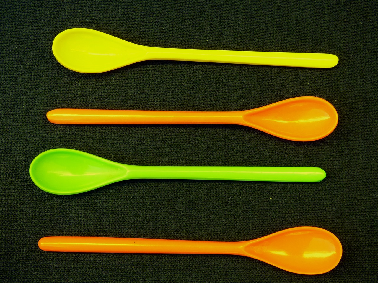 spoons plastic colors free photo