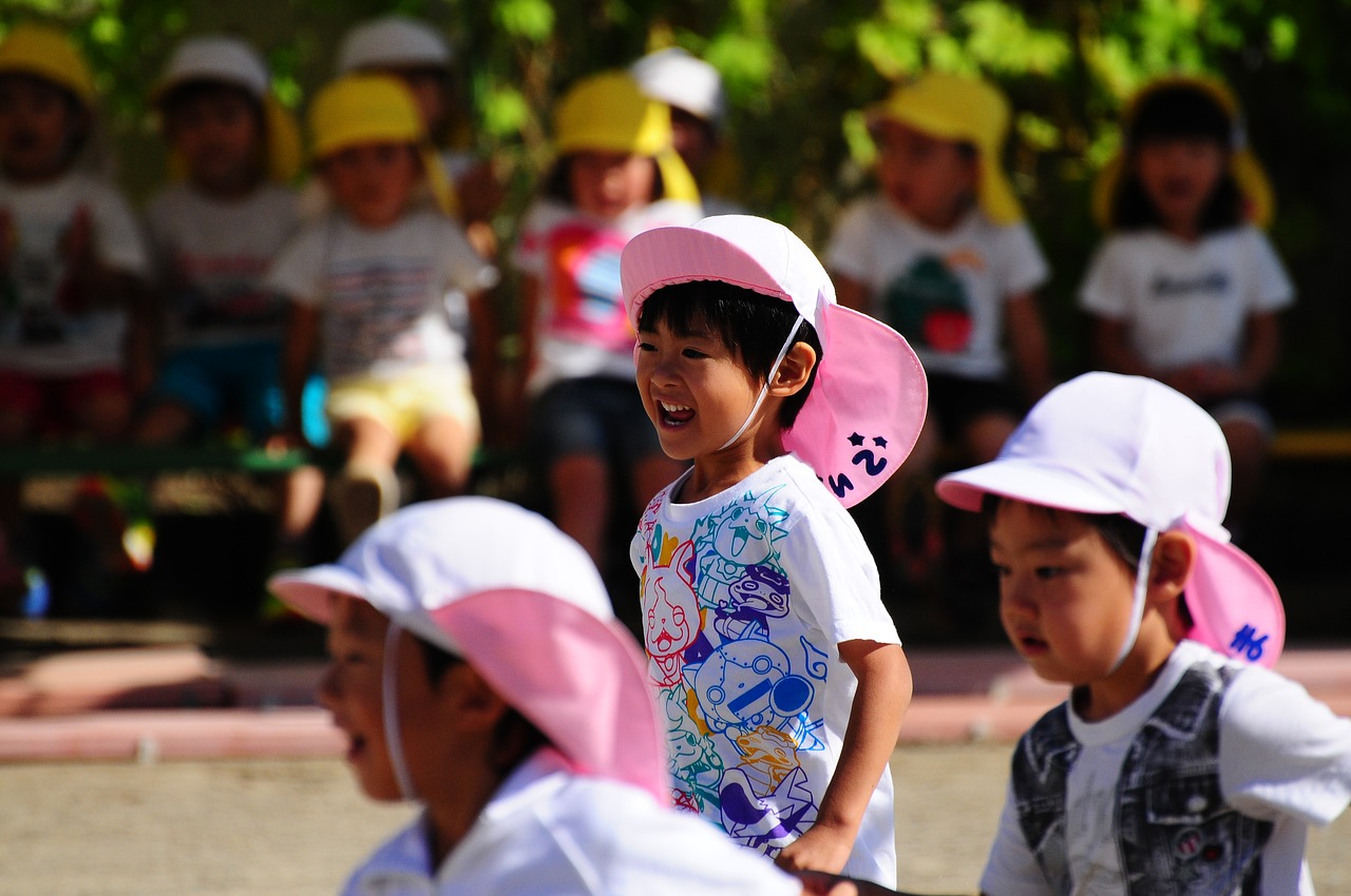 sports day relay kindergarten free photo
