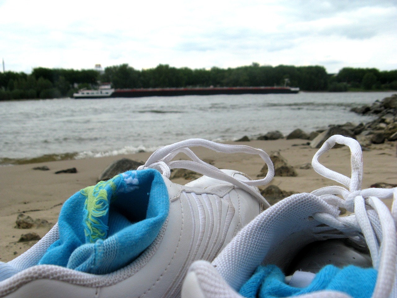 sports shoes riverside river free photo