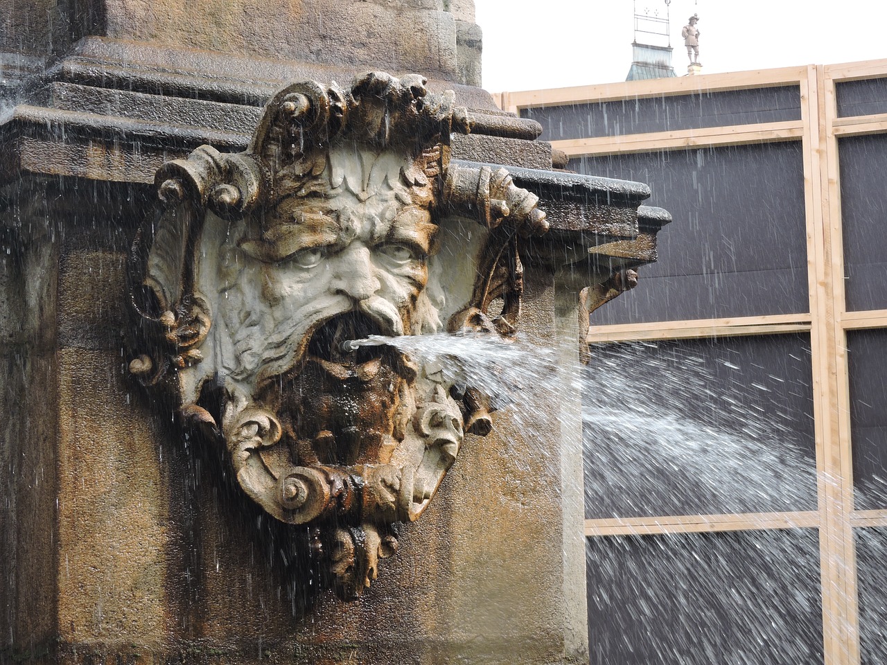 spout water fountain free photo