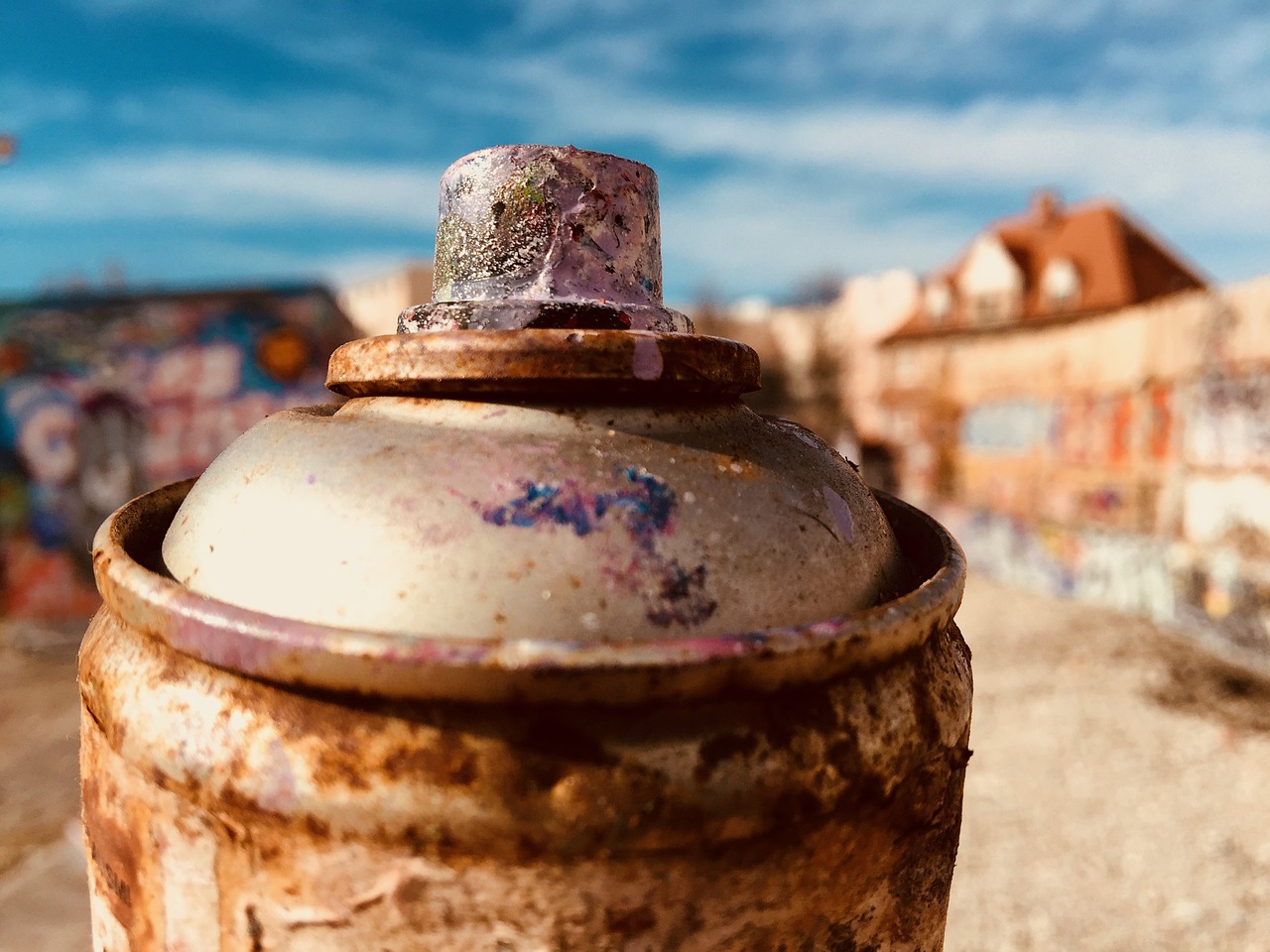 spray can paint environment free photo