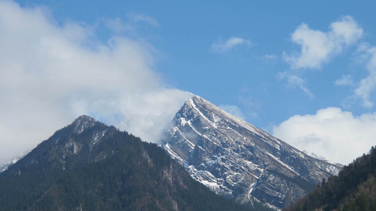 spring jiuzhaigou gust of wind free photo