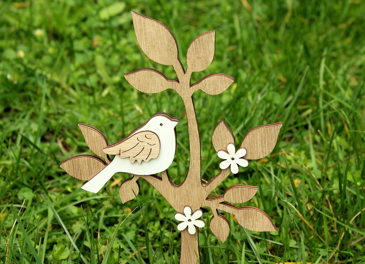 spring  bird  decoration free photo