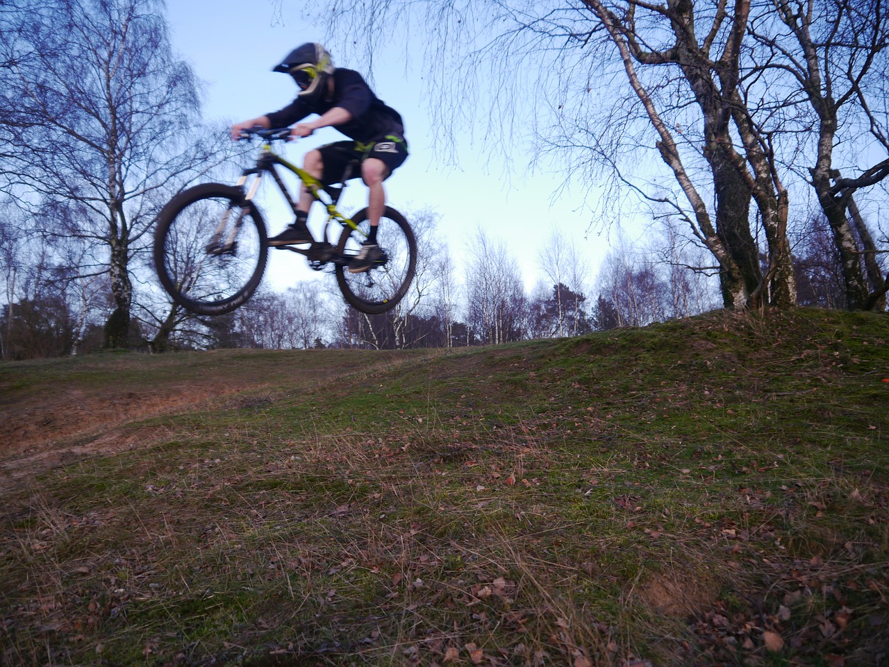 srpung dig trenches mountain bike free photo