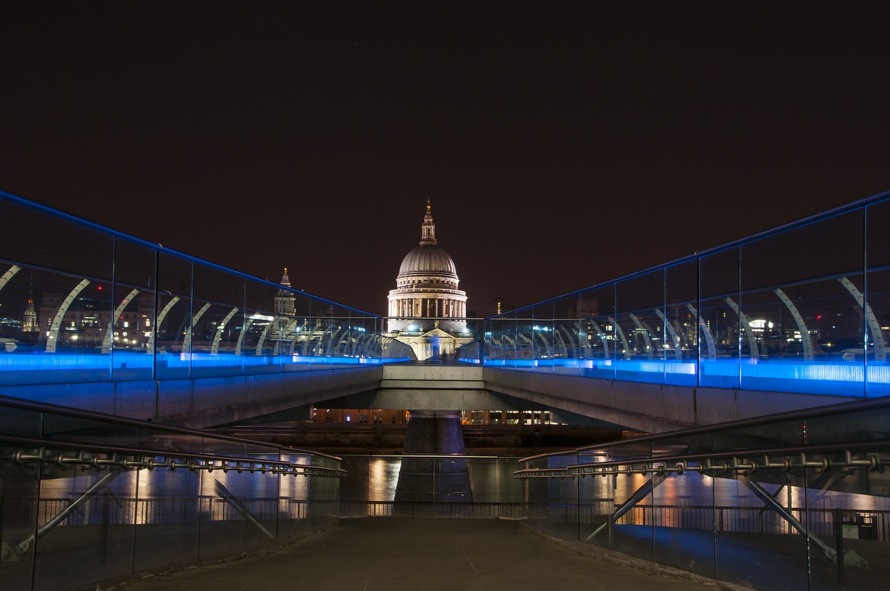 st pauls night london free photo