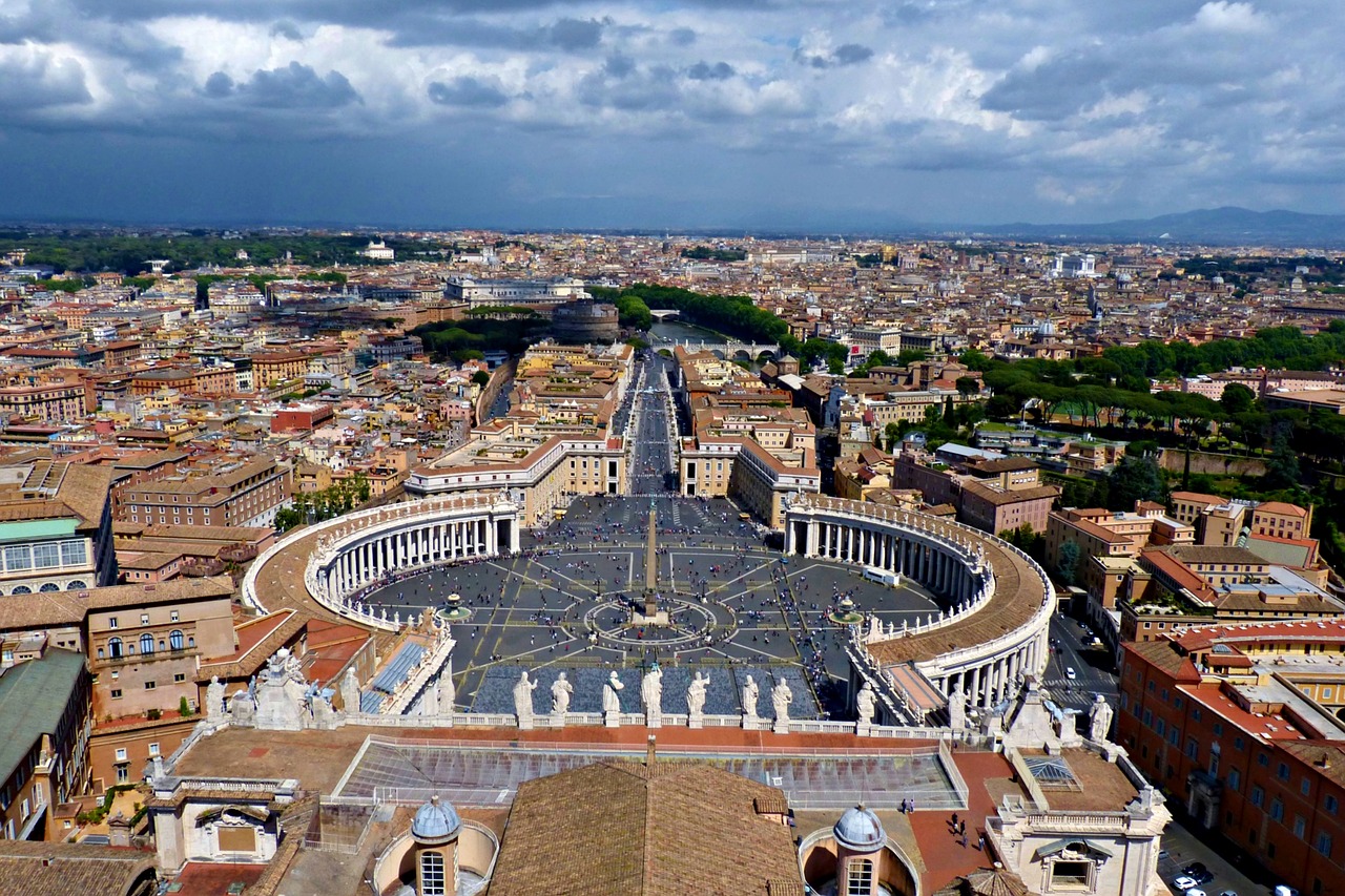 st peter's square the vatican italy free photo
