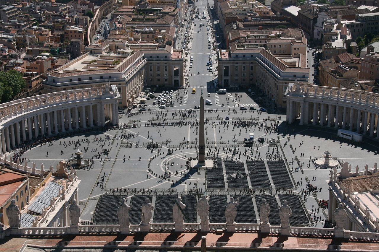st peter's square st peter's basilica st peter free photo