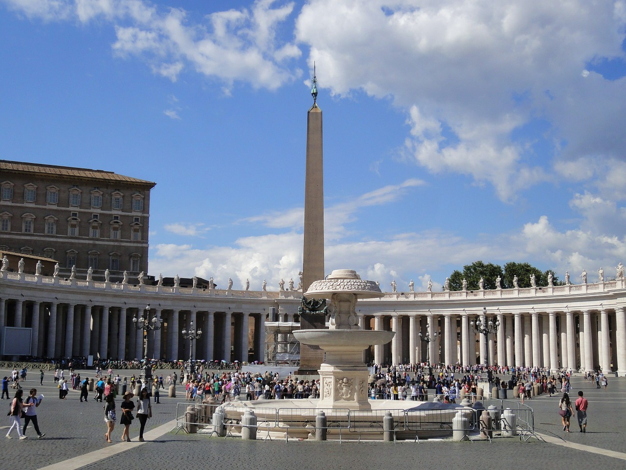 st peter's square rome summer free photo