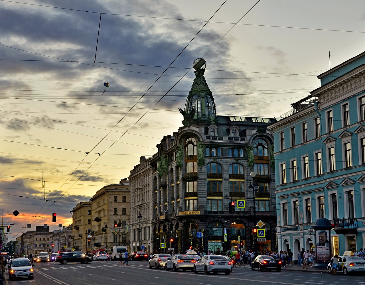 st petersburg russia  peter  petersburg free photo