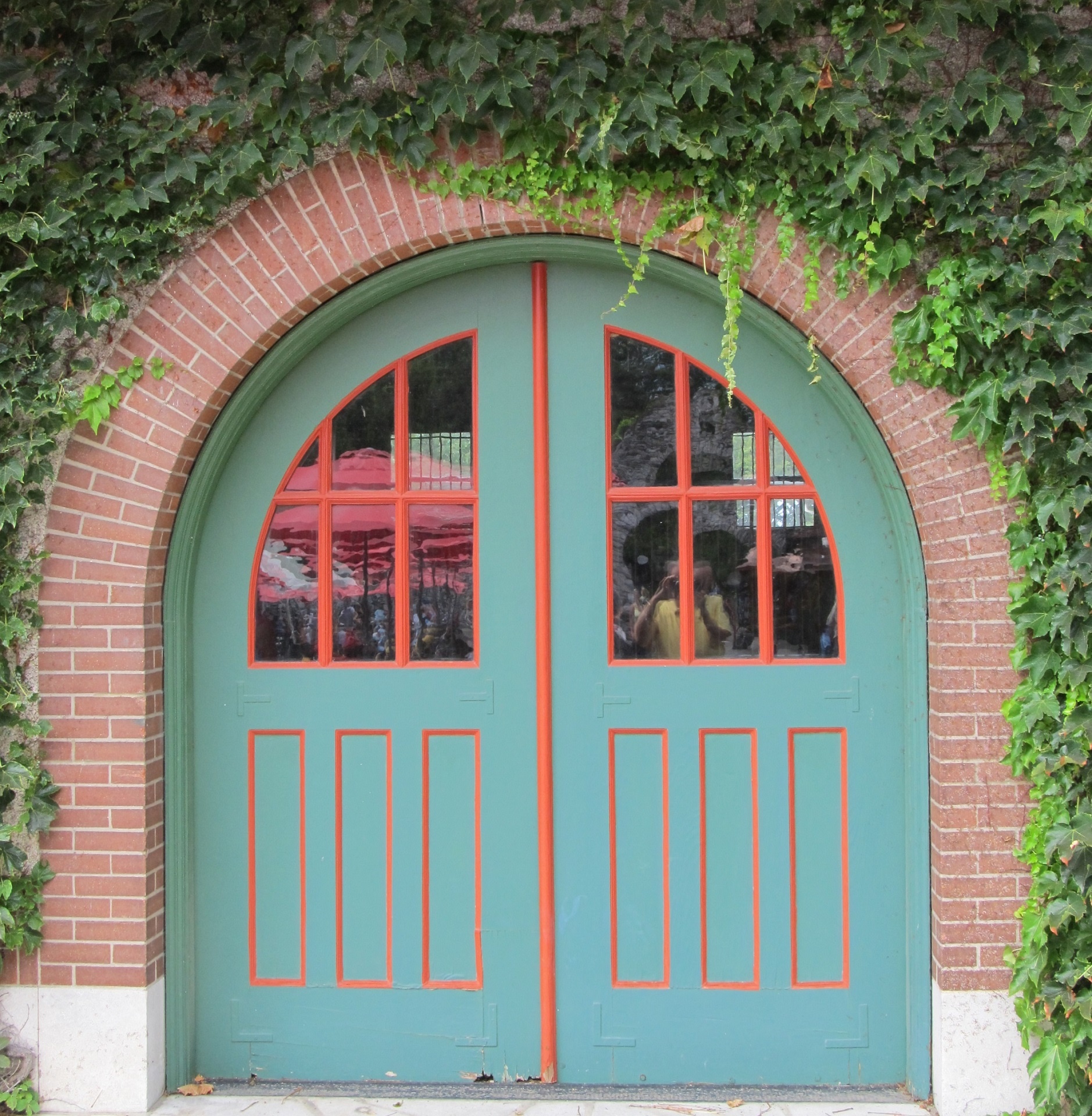 doors painted wood free photo