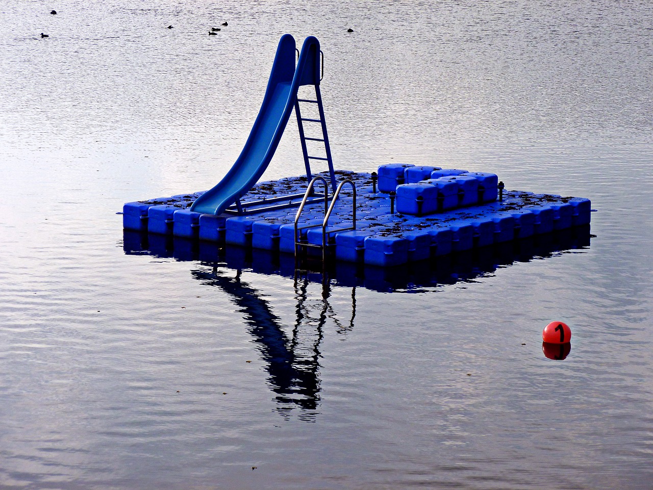 stadtparksee lake play pontoon children free photo