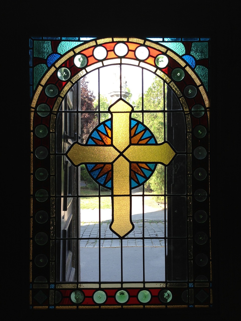 stained glass window tepmlom gate free photo