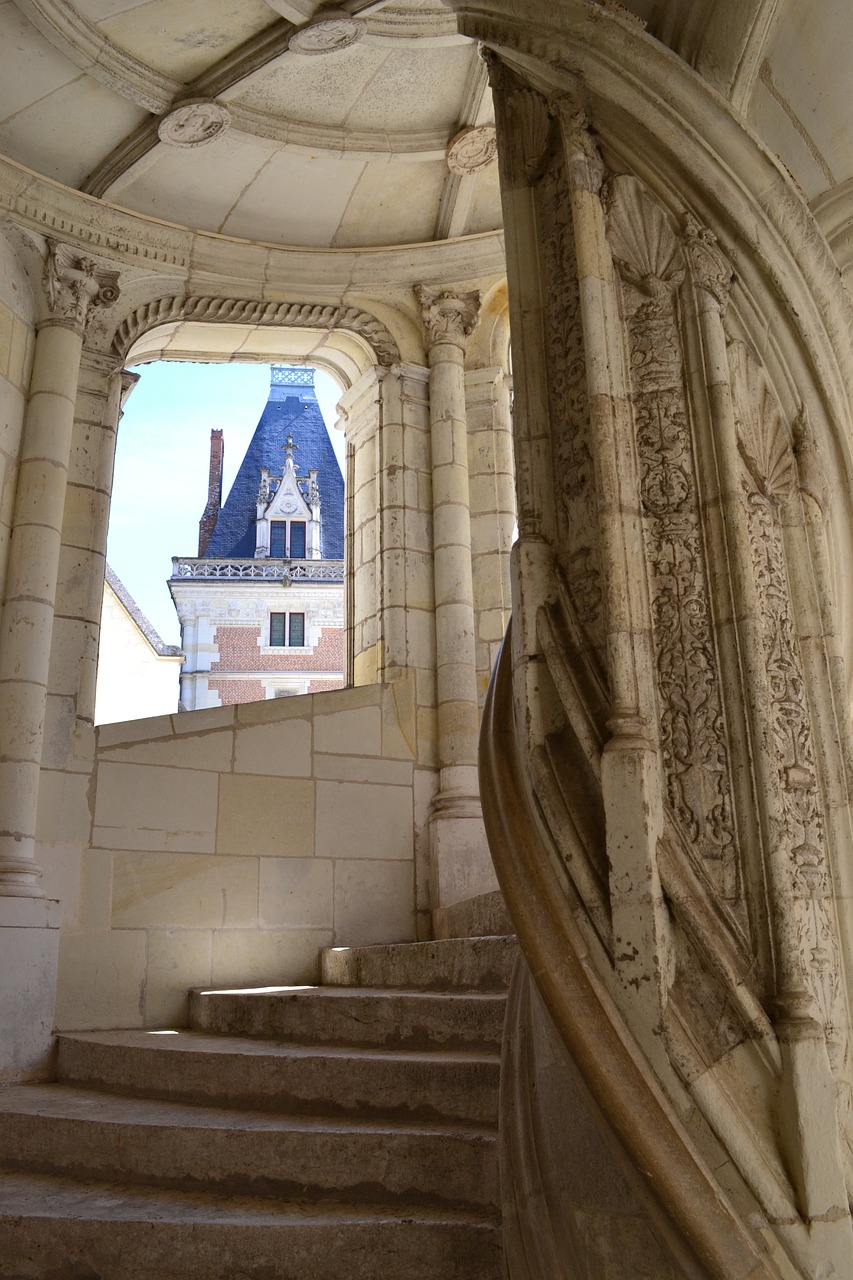 staircase spiral staircase château de blois free photo
