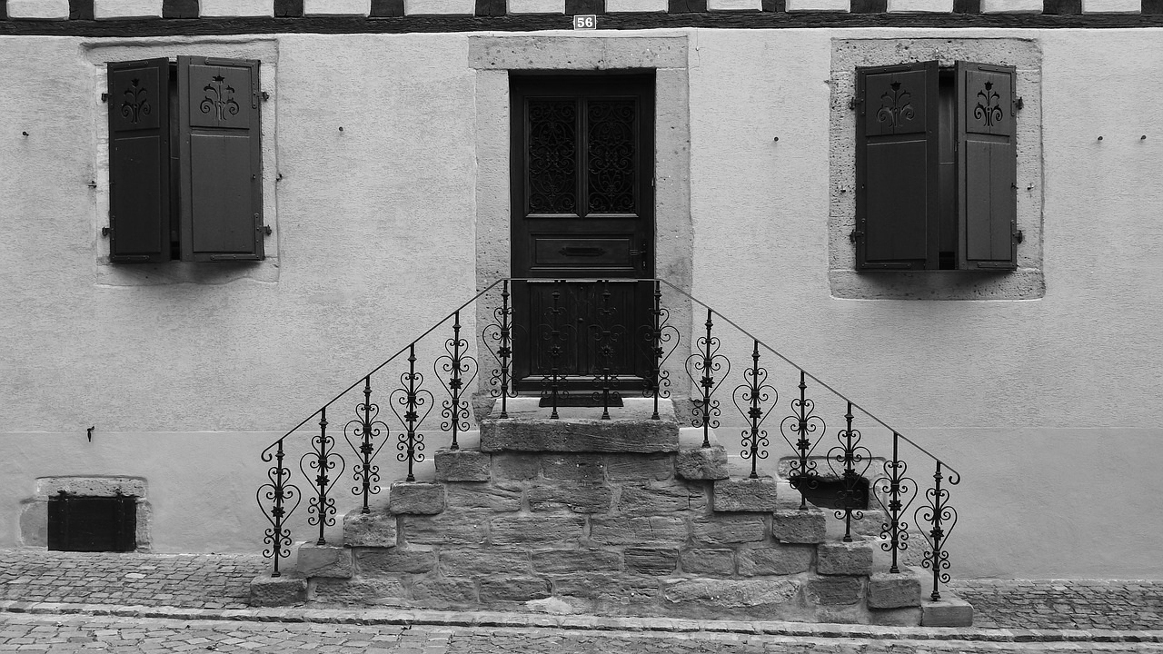 stairs porch the entrance to the house free photo