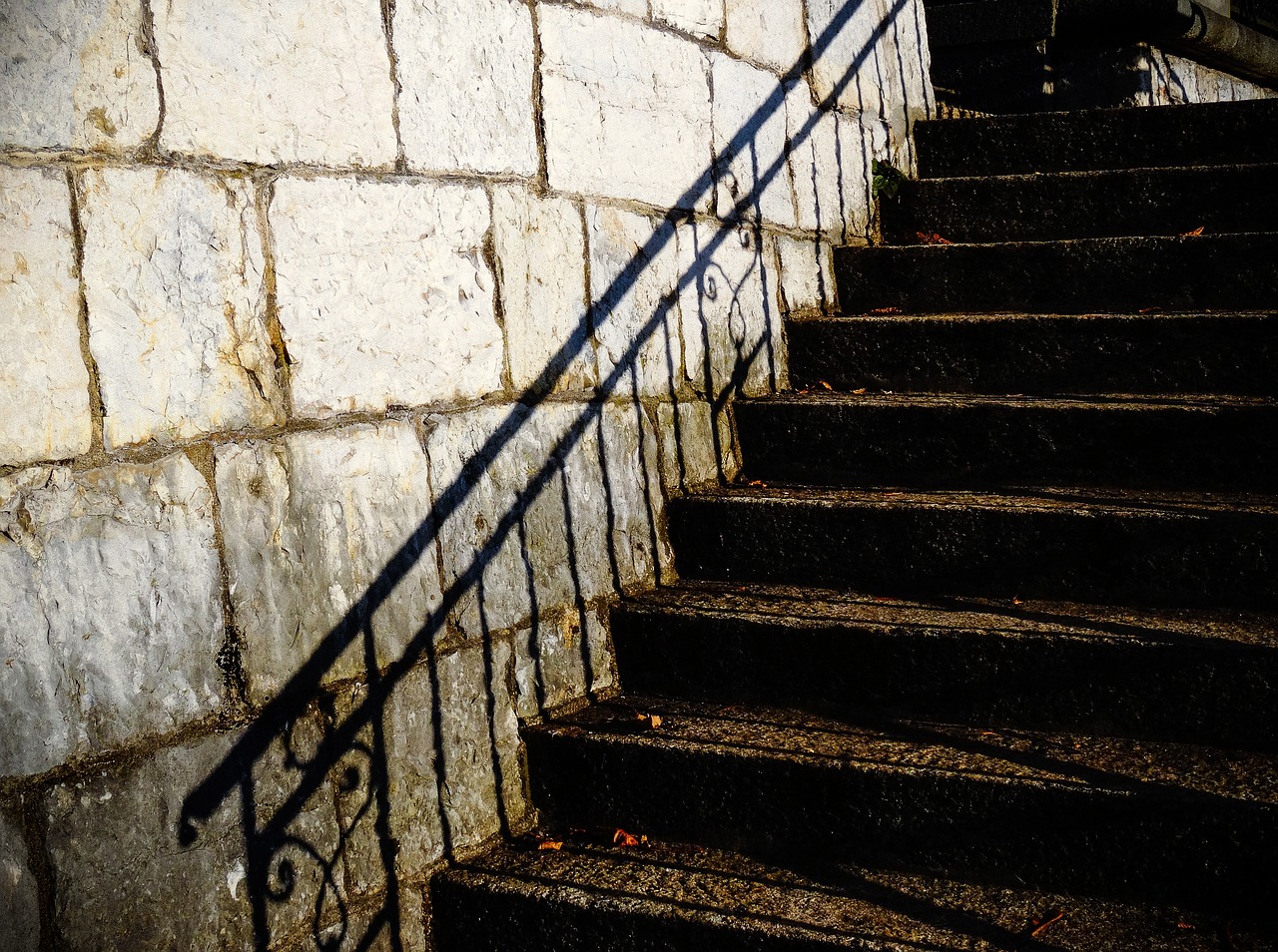 stairs treppengeländer shadow free photo