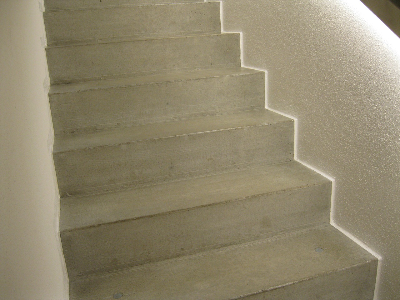 stairs gradually level free photo