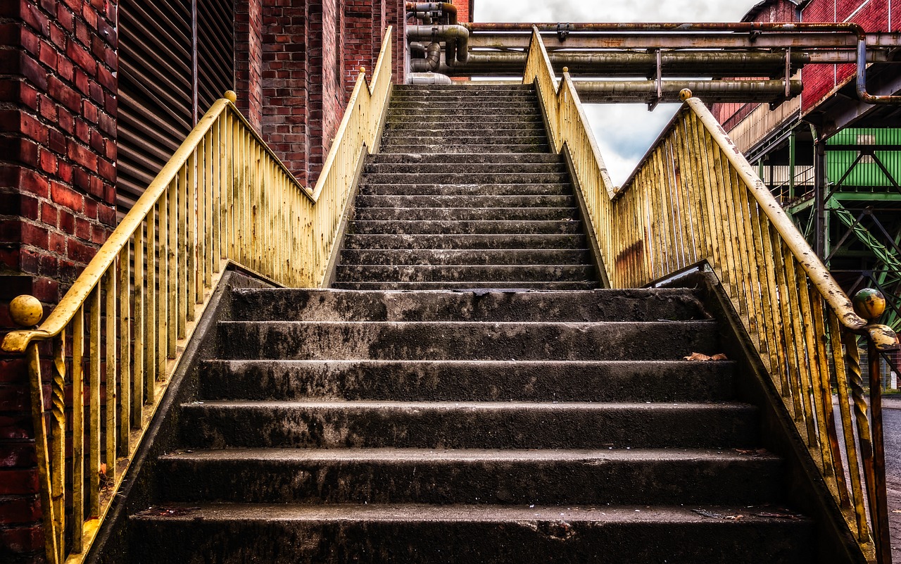 stairs upward gradually free photo