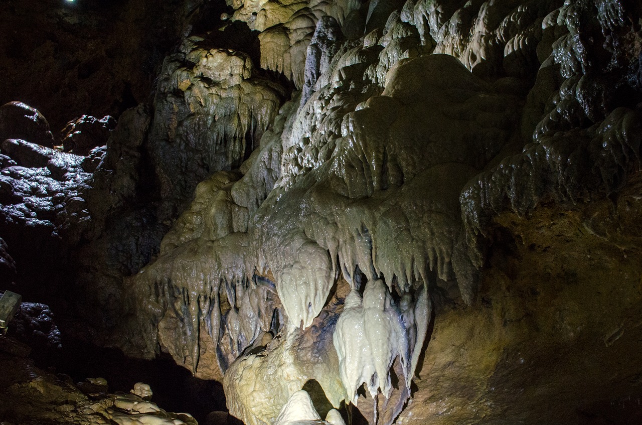 stalactite cave stalactite cave free photo