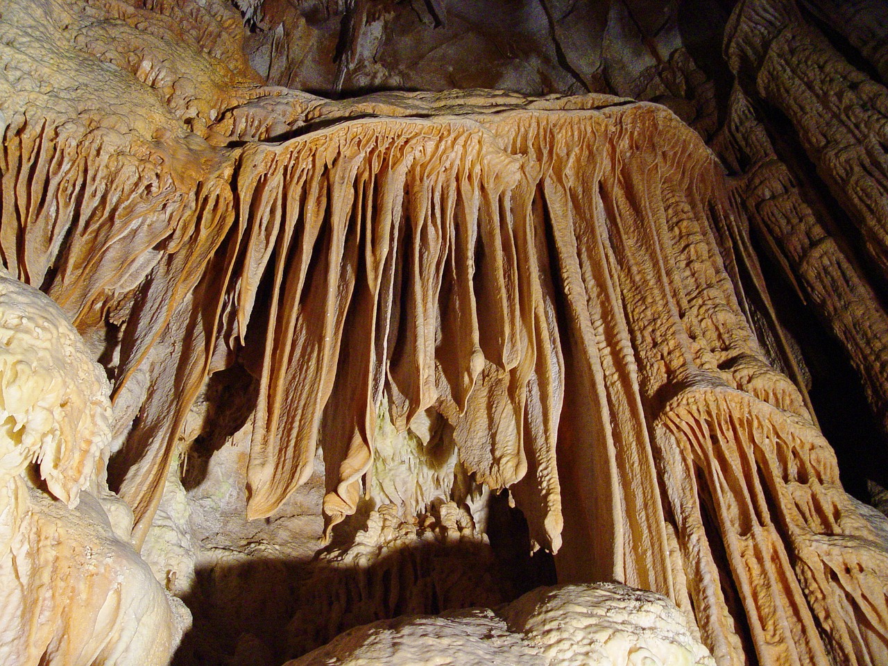 stalactite stalagmite stalagnate free photo
