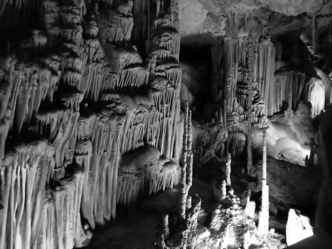 stalactite stalactite cave cave free photo