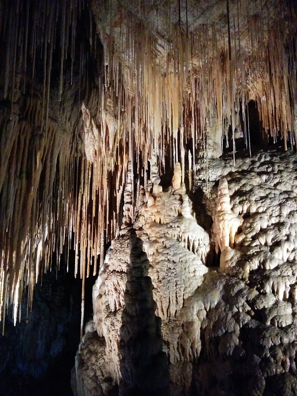 stalactite stalagmite cave free photo