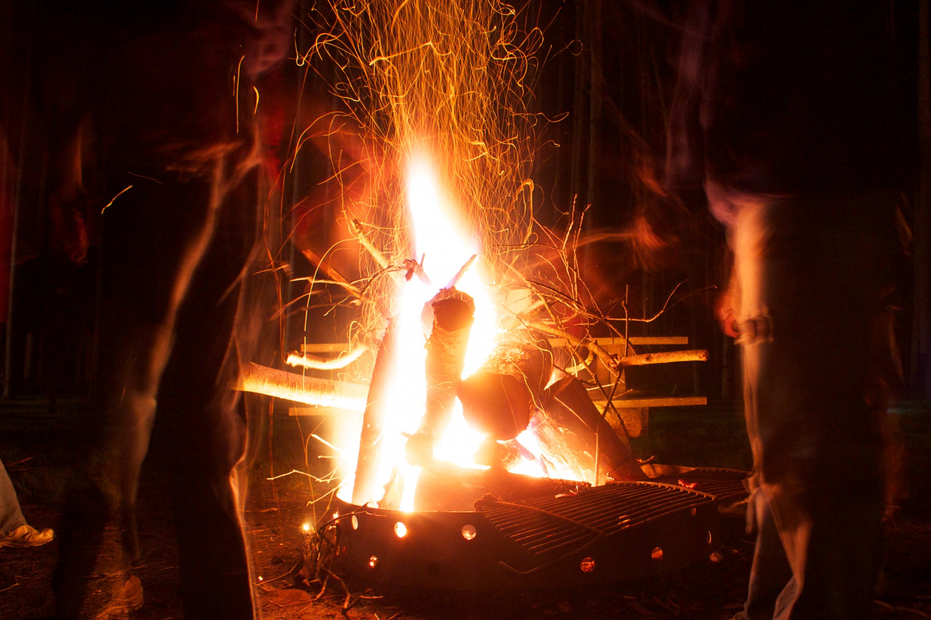 bonfire burn camp free photo