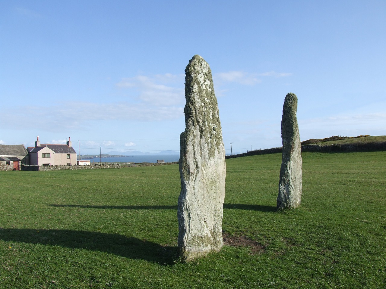 standing stone archaeology monument free photo
