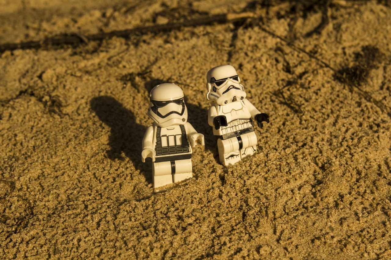 star wars  lego  desert free photo