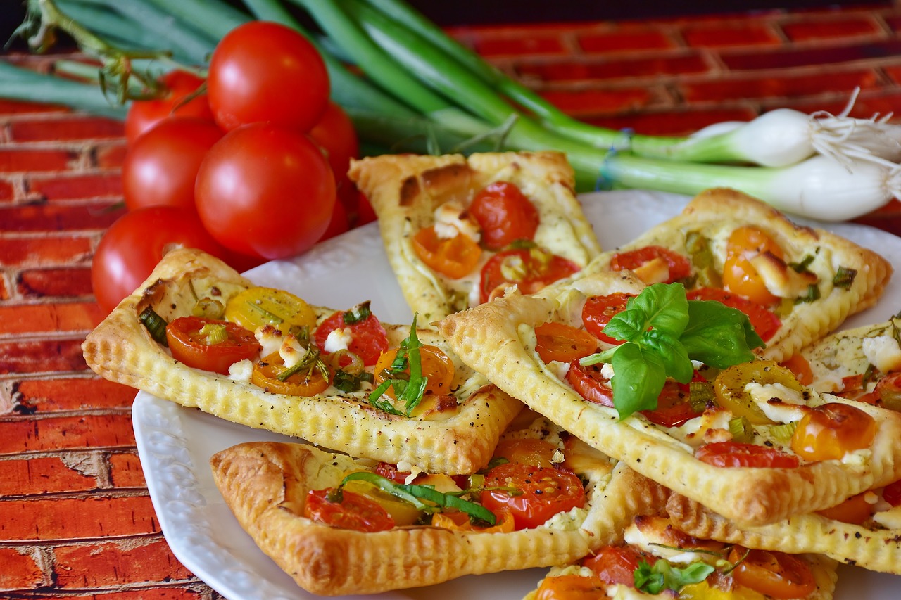 starter puff pastry tomatoes free photo