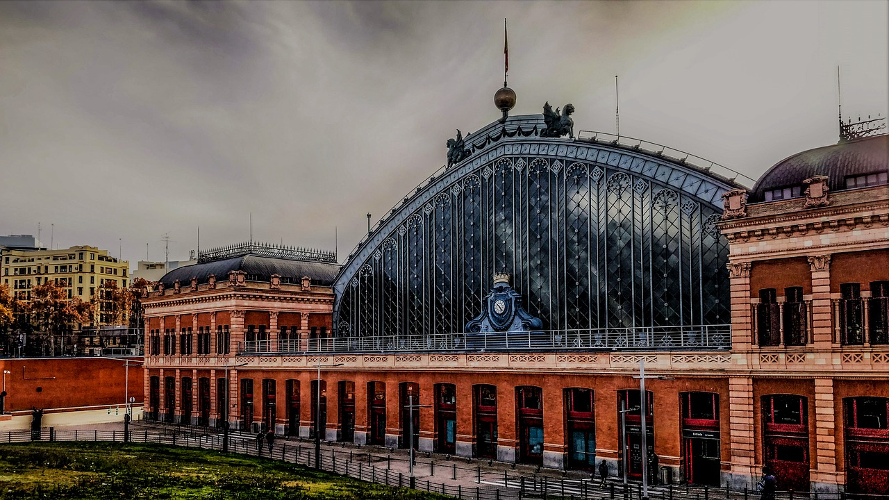 station  railway  madrid free photo