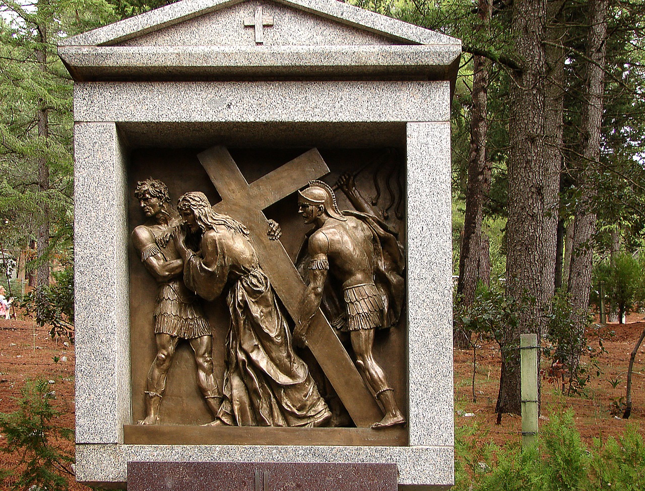 stations of the cross cross suffering free photo