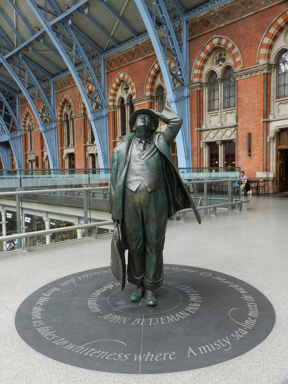 london st pancras international station free photo